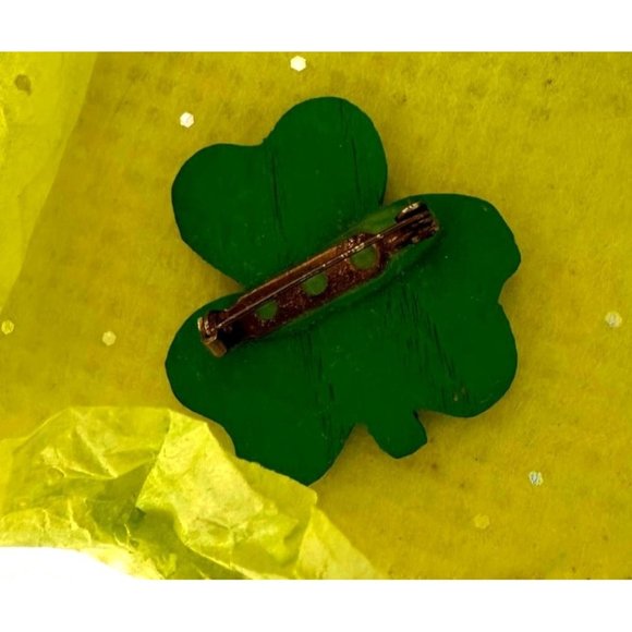 VTG St Patricks Day Trinket Box Handmade Plastic Canvas Shamrock Brooch Pin Bow - Picture 7 of 12